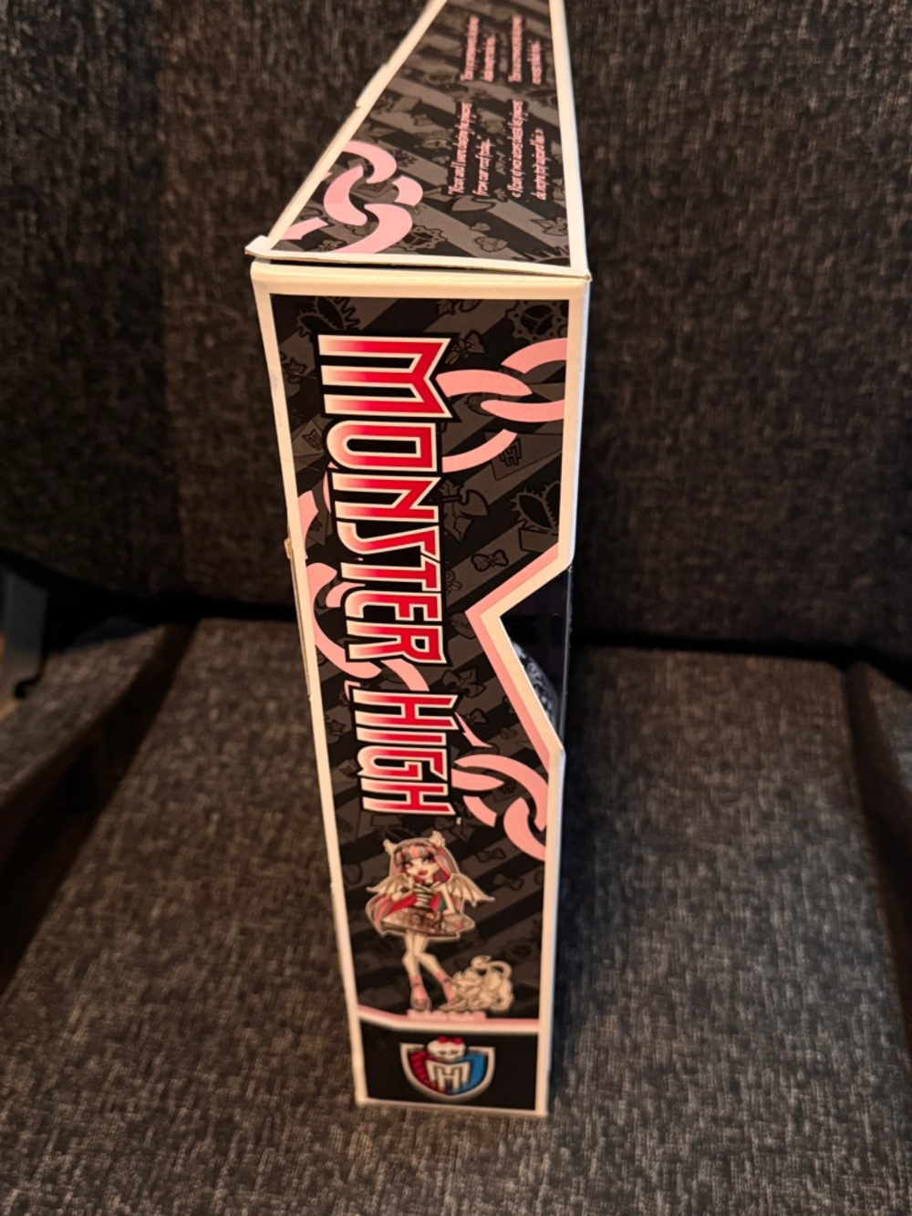 Monster High Pink & Black Gothic Rochelle creeproduction NRFB - Picture 3 of 4